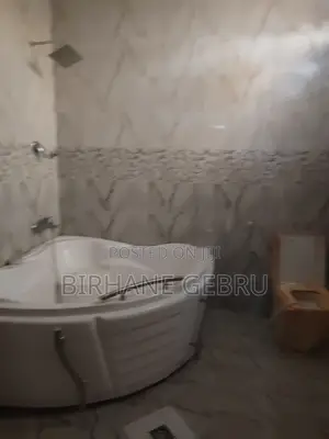 5bdrm Villa in Villa House, Yeka for rent
