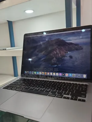 Photo - New Laptop Apple MacBook Air 2022 M2 16GB Intel Core I7 SSD 512GB