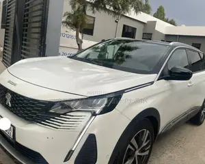 Peugeot 5008 2022 White