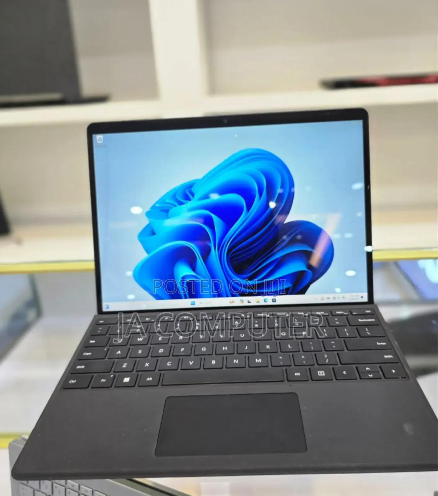 New Laptop Microsoft Surface Pro 9 16GB Intel Core I5 SSD 256GB