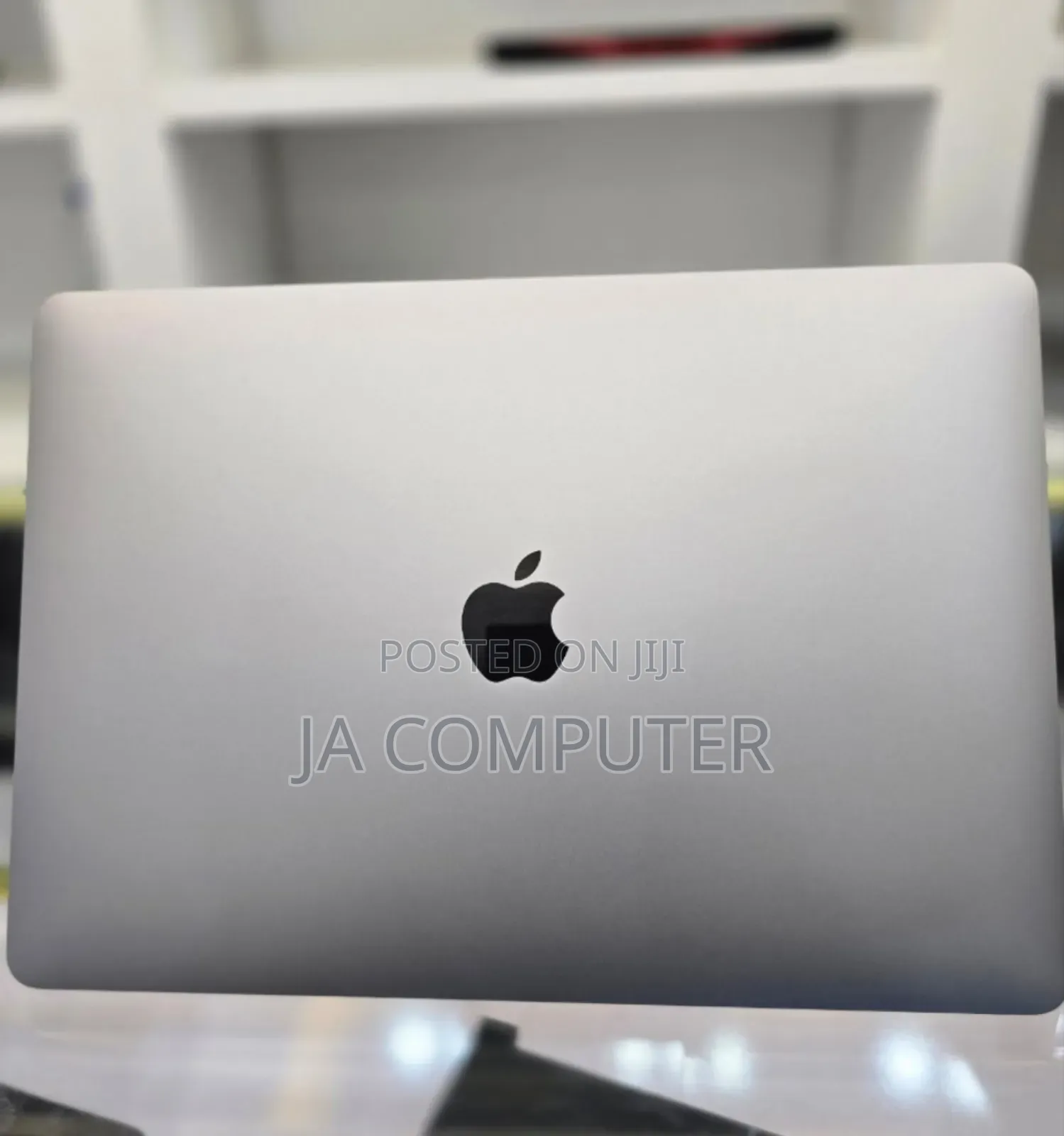 New Laptop Apple MacBook Air 2020 M1 8GB Apple M1 SSD 256GB