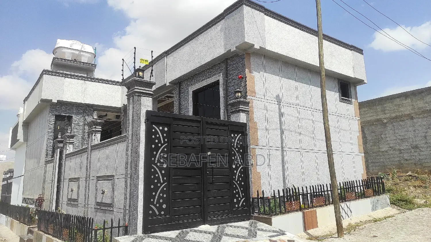 Furnished 4bdrm House in L-Shape House, East Shewa for sale