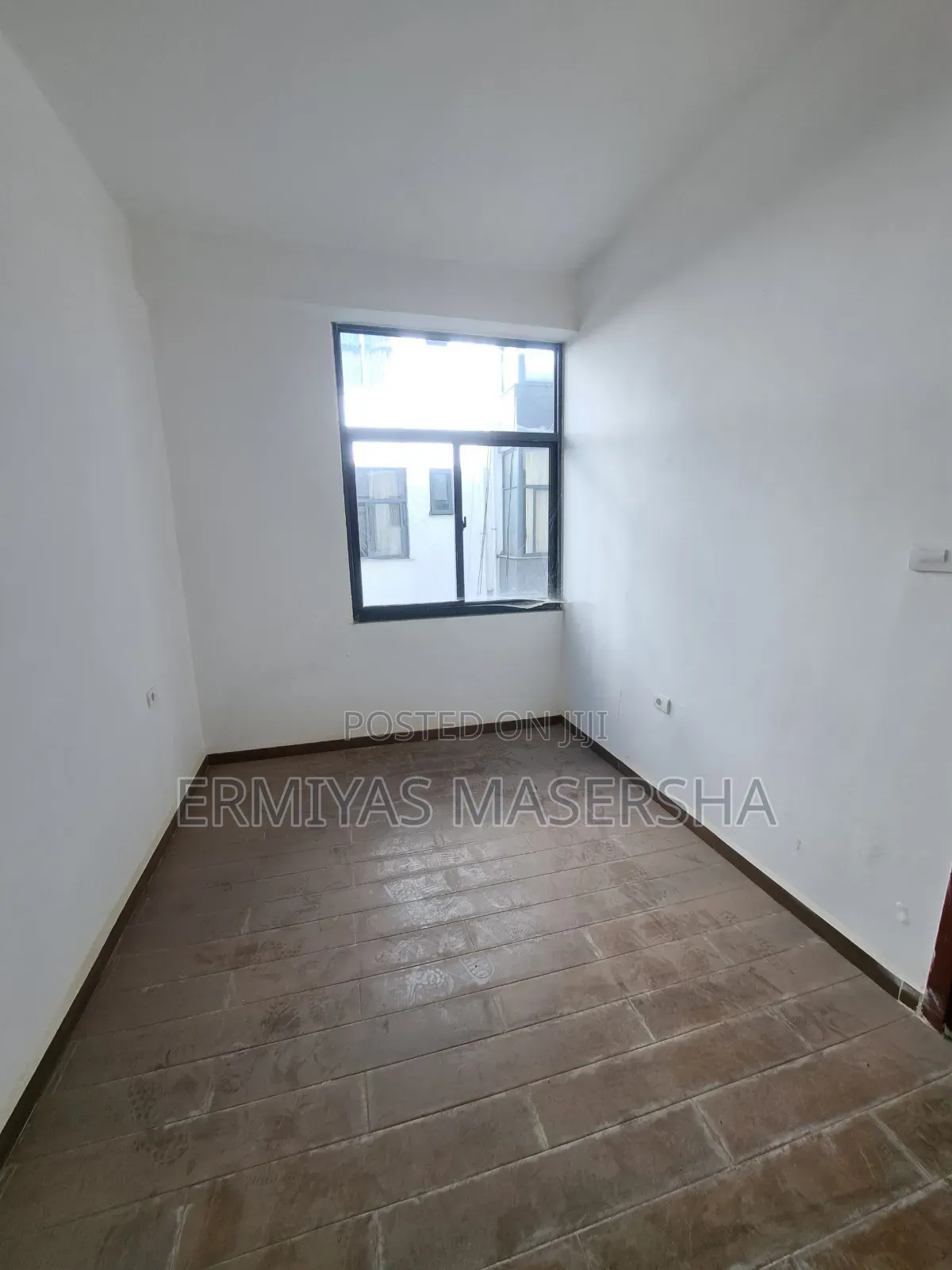 Furnished 1bdrm Apartment in Yeka for sale