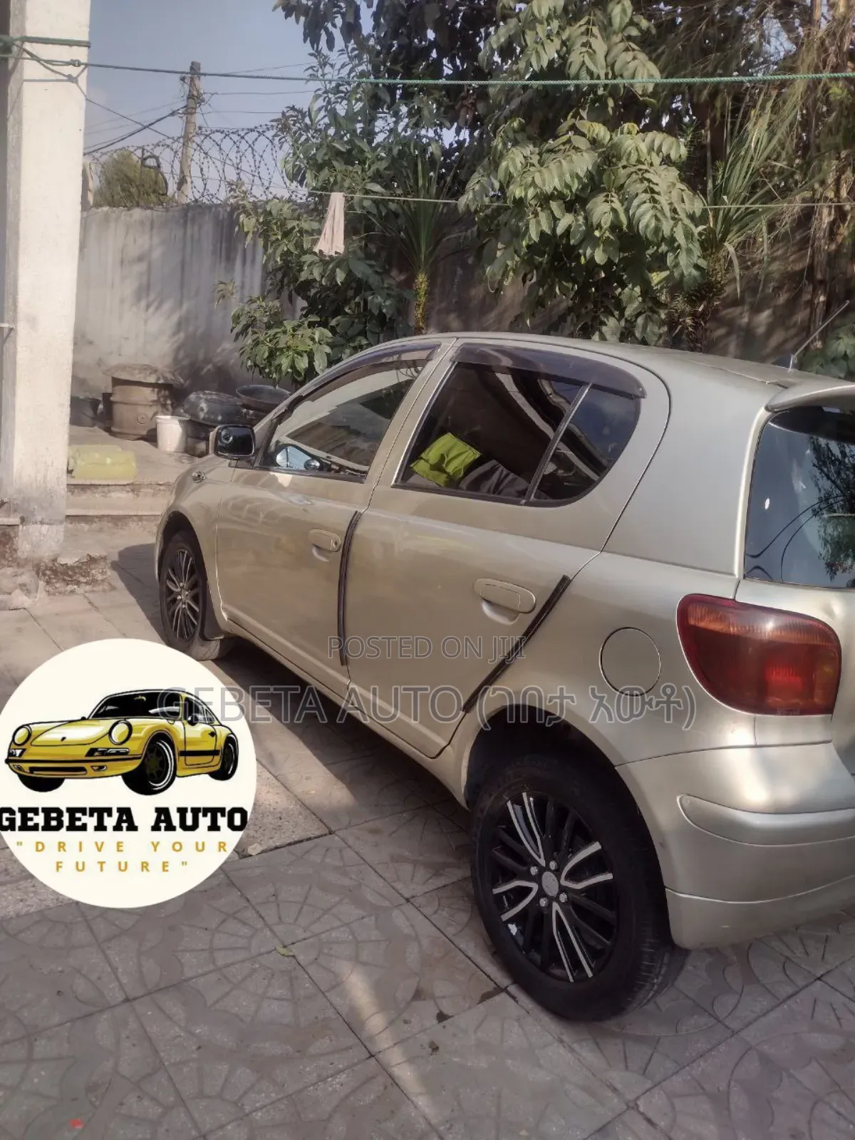 Toyota Vitz 2004 Silver