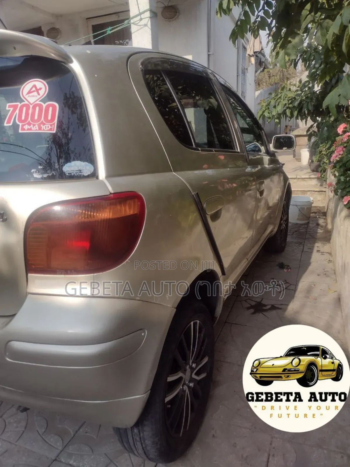 Toyota Vitz 2004 Silver