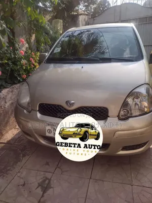 Toyota Vitz 2004 Silver