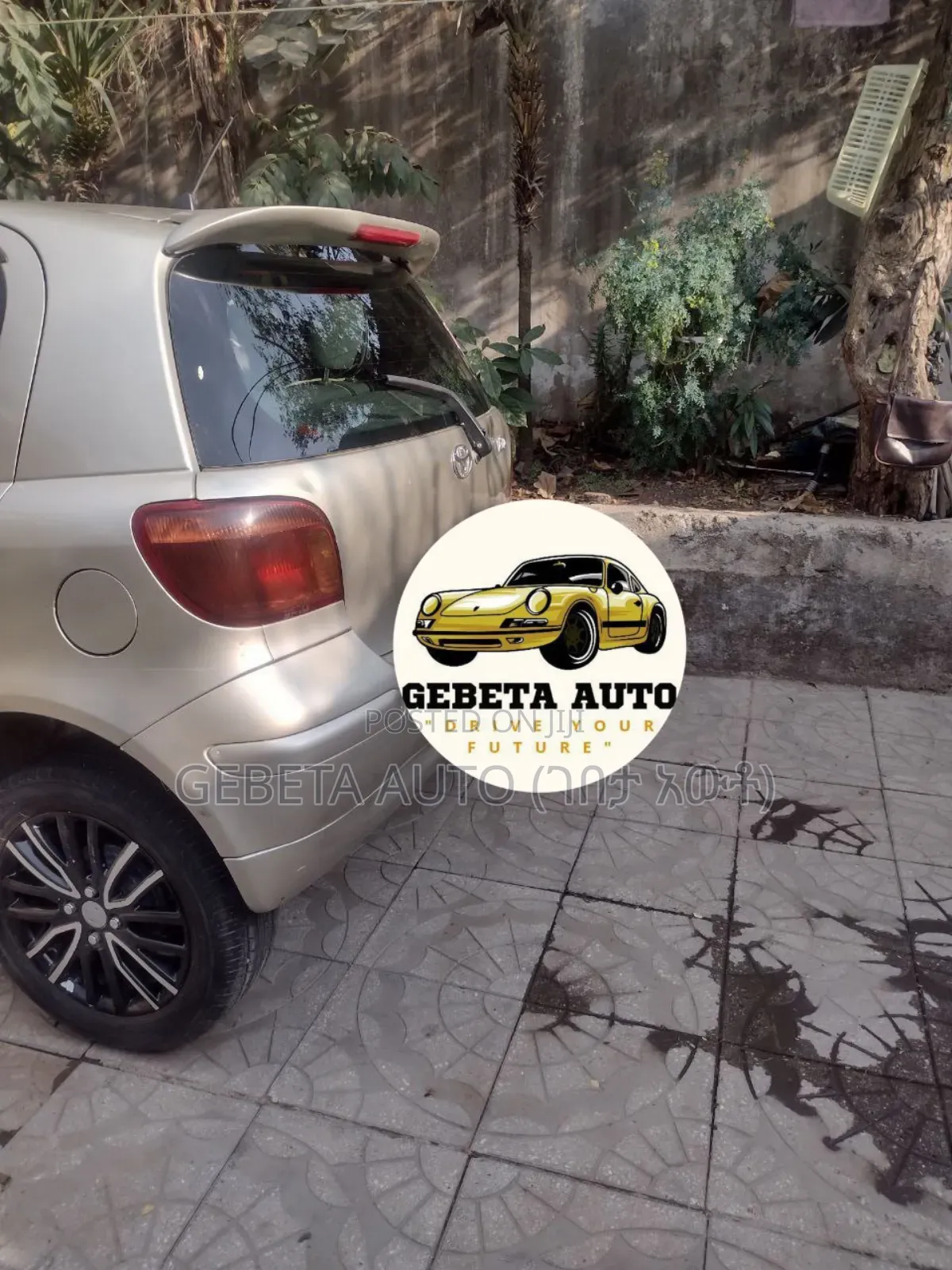 Toyota Vitz 2004 Silver