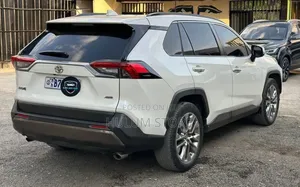 Toyota RAV4 Adventure AWD 2020 White