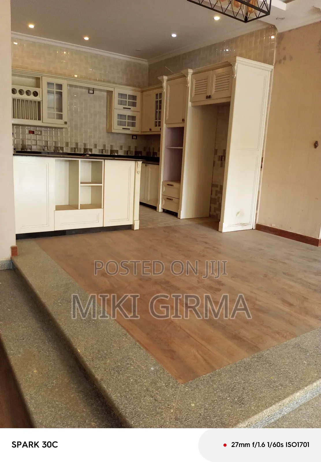3bdrm Villa in ሰሚት, Bole for sale