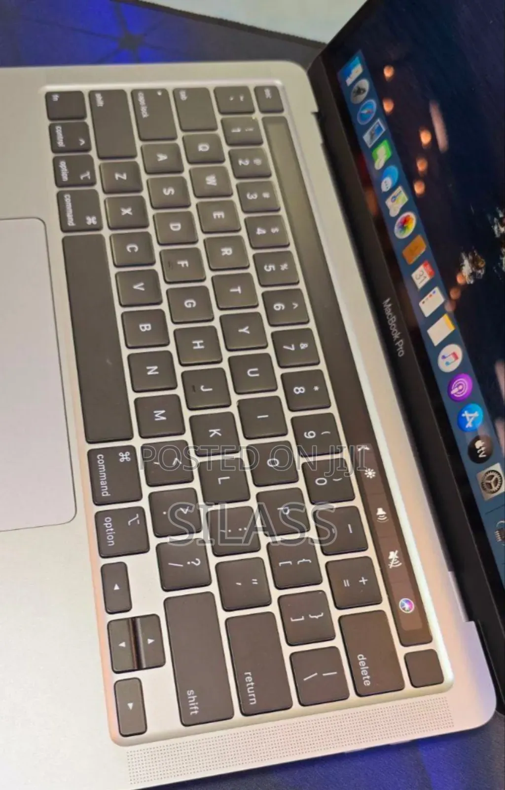 New Laptop Apple MacBook Pro 2020 16GB Intel Core I7 SSD 512GB