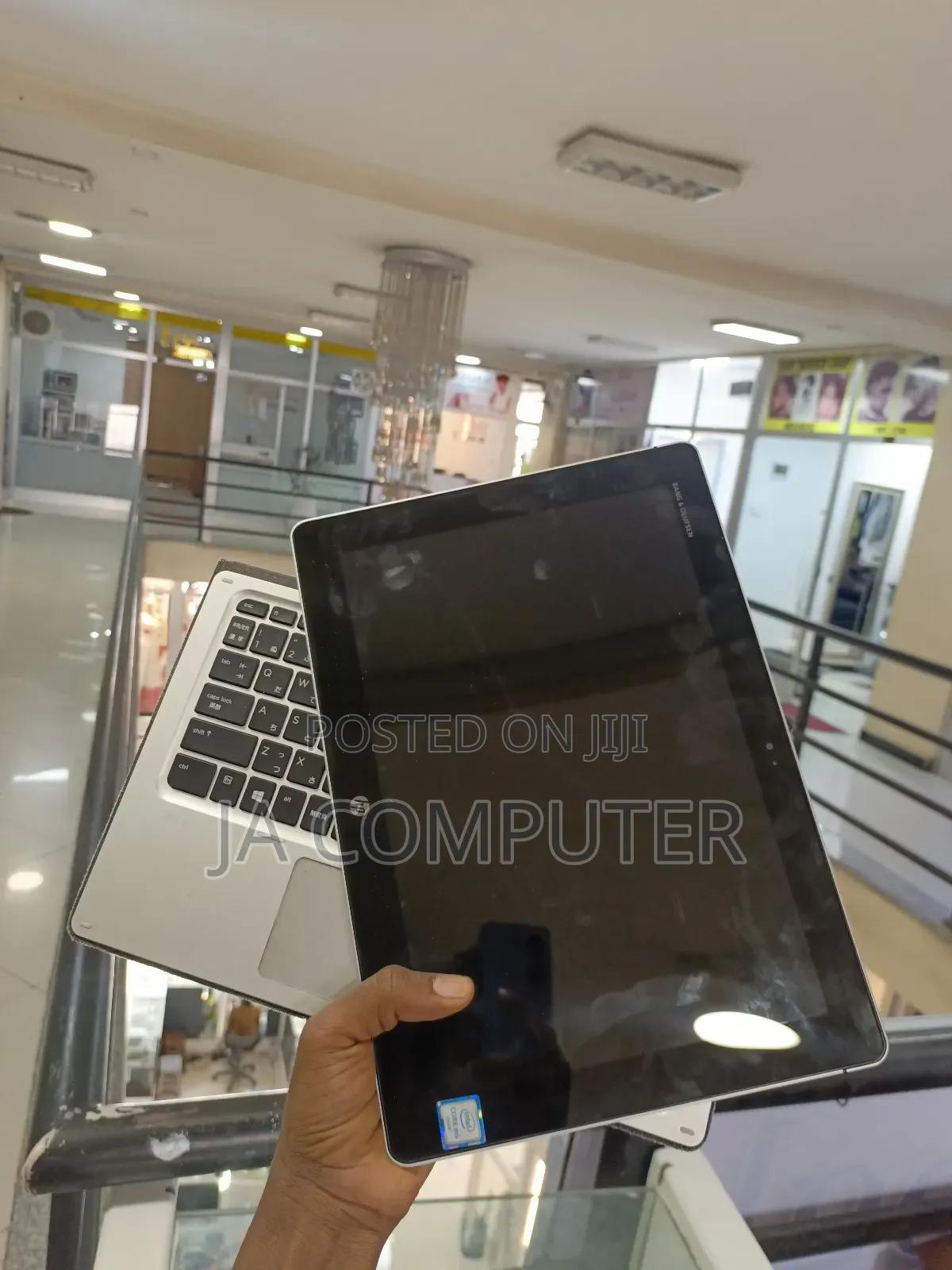 New Laptop HP X2 8GB Intel Core M SSD 256GB