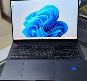 New Laptop Asus VivoBook 15 X505BA 16GB Intel Core I7 SSD 512GB