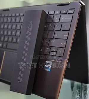 New Laptop HP Spectra 13 16GB Intel Core I7 SSD 1T