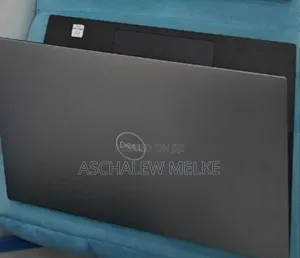 New Laptop Dell Precision 15 3520 16GB Intel Core I5 SSD 512GB