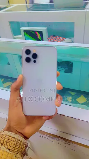 New Apple iPhone 15 Pro 256 GB Silver