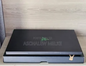 New Laptop Razer Blade 32GB Intel Core I9 SSD 2T