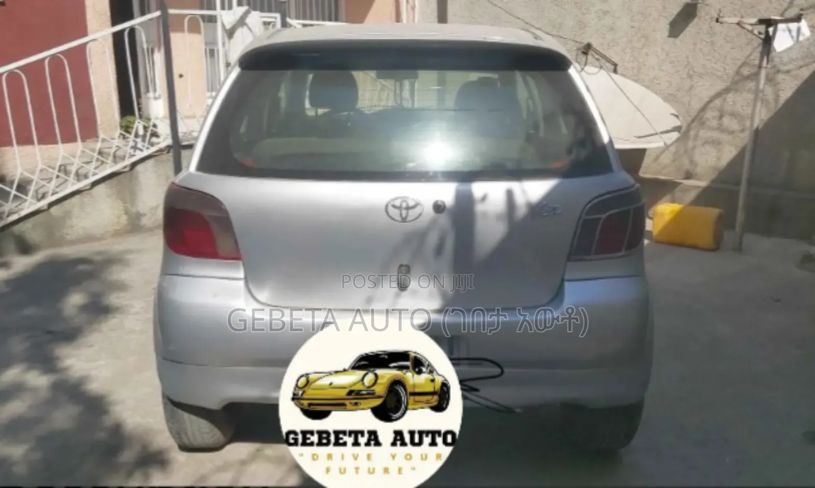 Toyota Vitz 2000 Silver