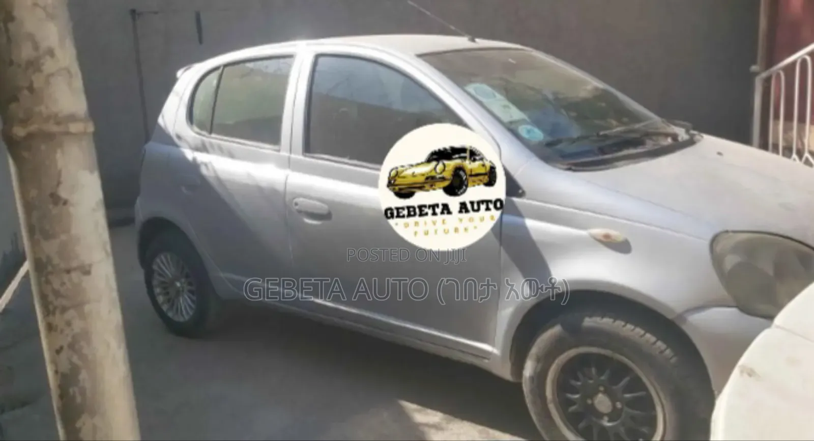 Toyota Vitz 2000 Silver