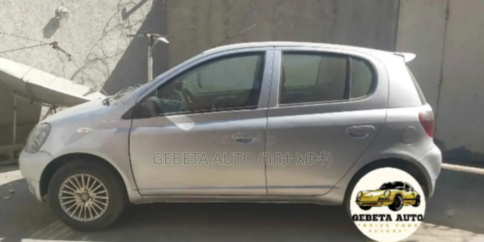 Toyota Vitz 2000 Silver