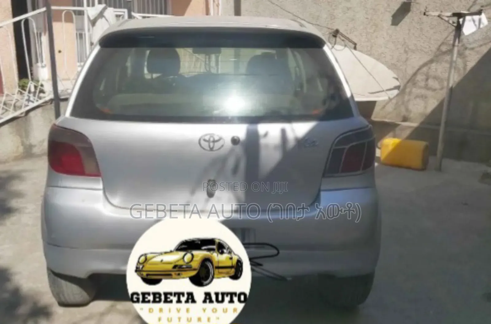 Toyota Vitz 2000 Silver