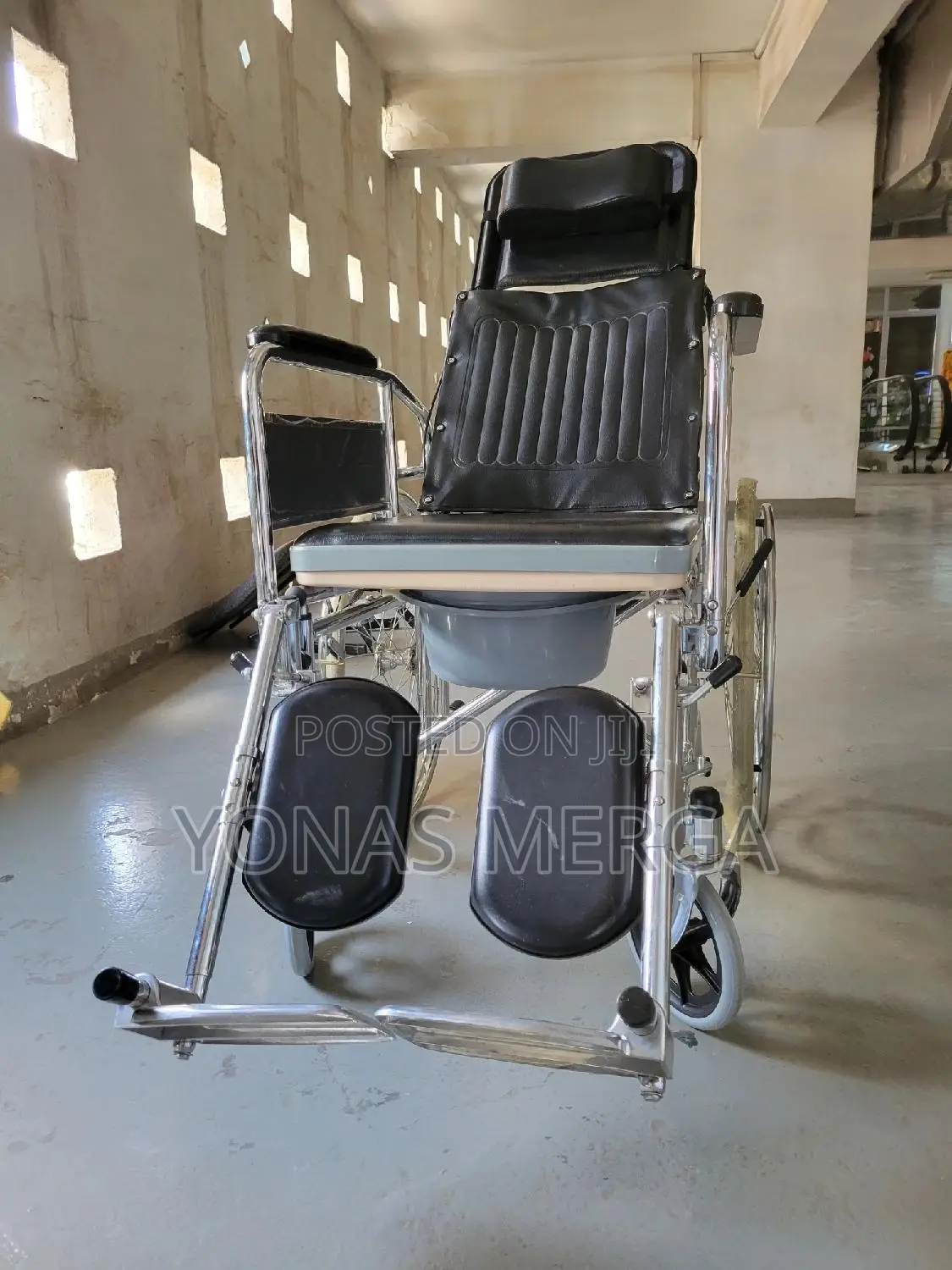 Commode Shower Wheelchairs聰ideally Designed for the Elders