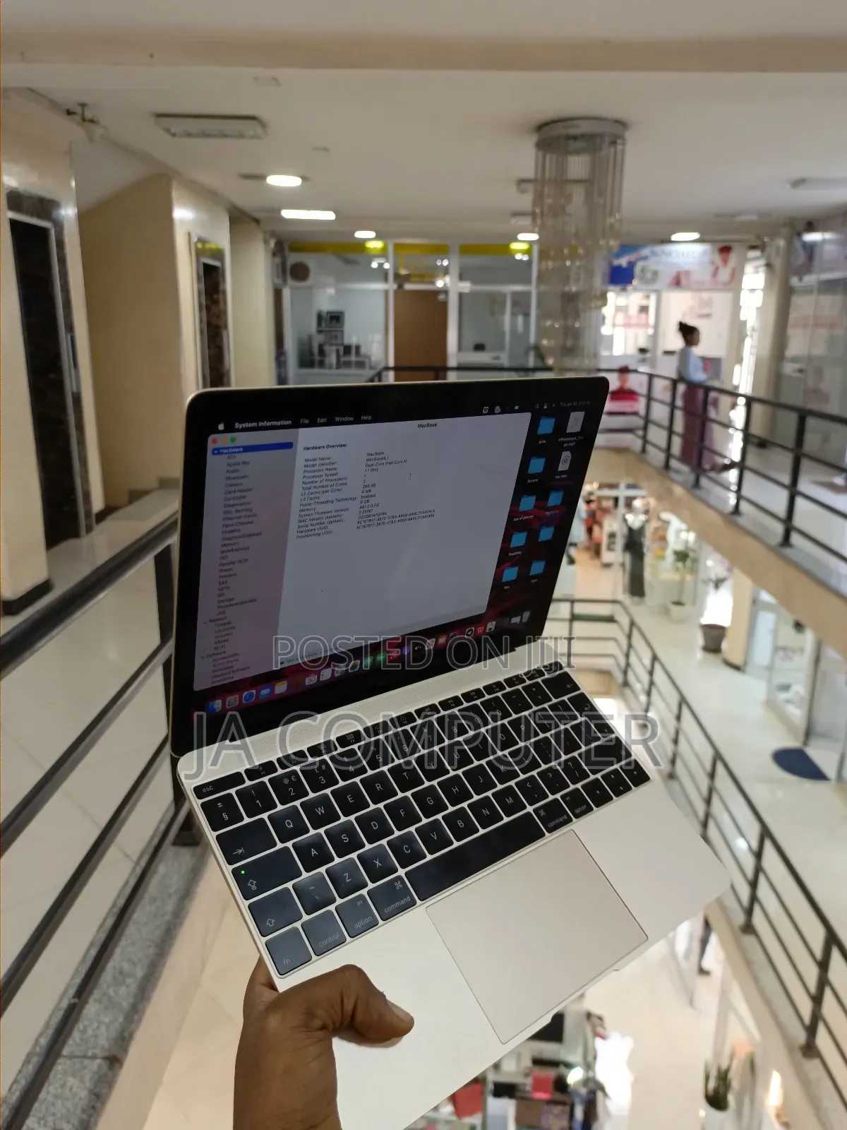 New Laptop Apple MacBook Pro 2015 8GB Intel Core M SSD 256GB