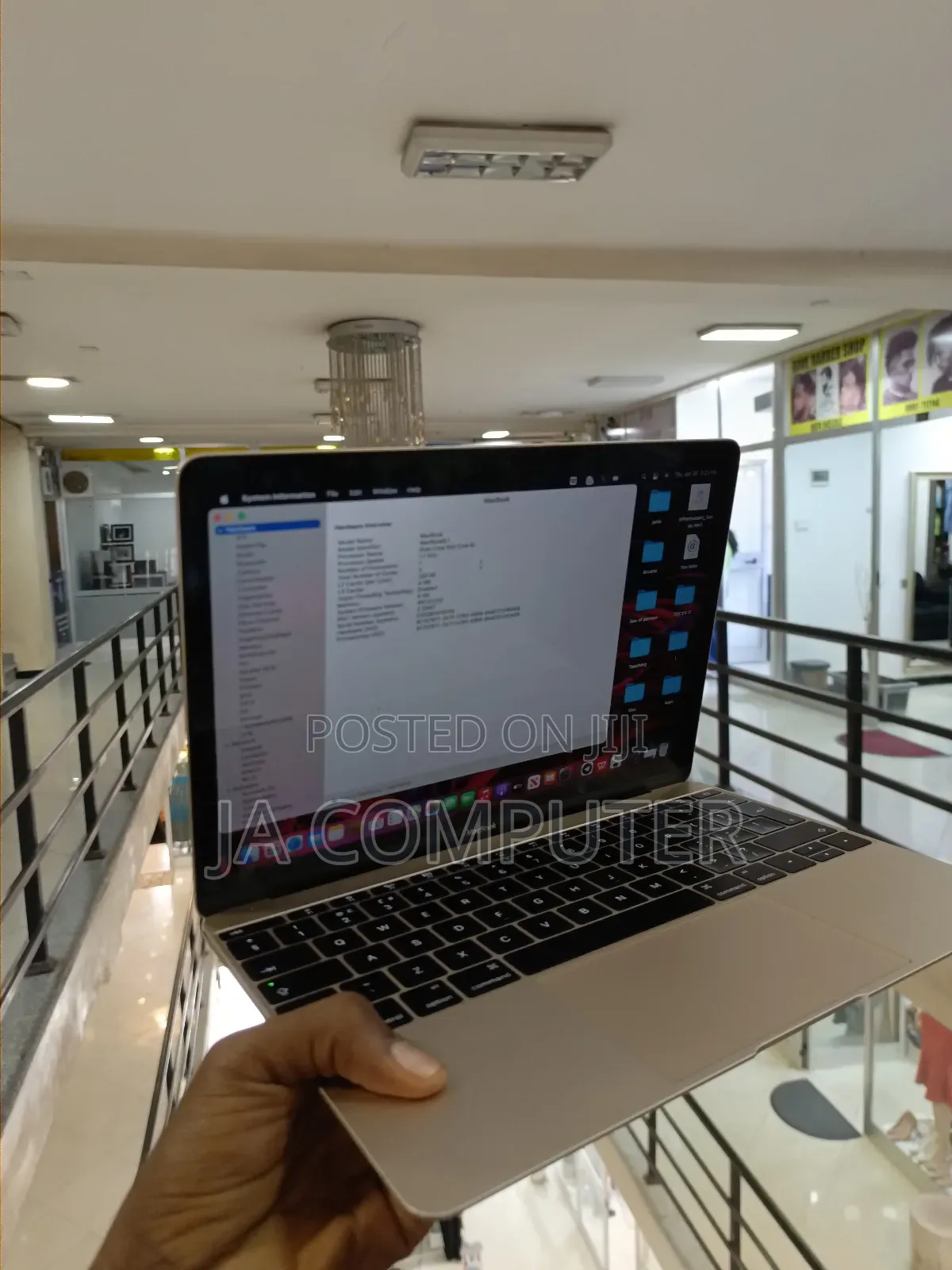 New Laptop Apple MacBook Pro 2015 8GB Intel Core M SSD 256GB