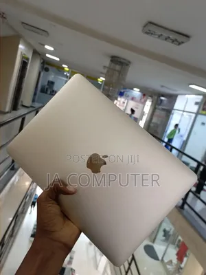 New Laptop Apple MacBook Pro 2015 8GB Intel Core M SSD 256GB