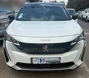 Peugeot 5008 2021 White