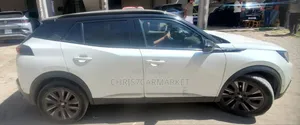Peugeot 2008 2022 White