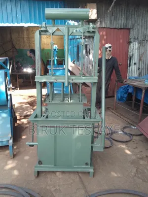 ባለ ሁለት ብሎኬት ማምረቻ ማሽን