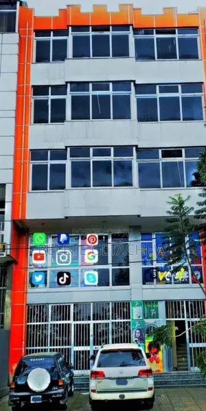 Jacros, G+4 Commercial Building for Sale 150sqm