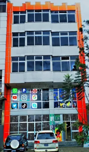 Jacros, G+4 Commercial Building for Sale 150sqm