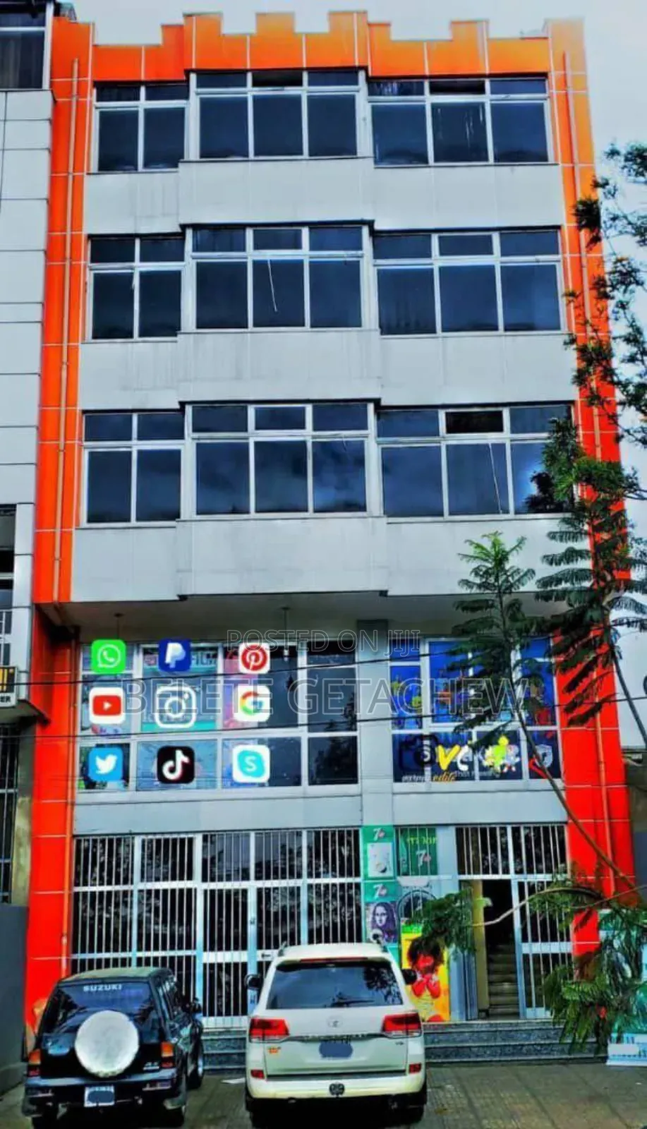 Jacros, G+4 Commercial Building for Sale 150sqm