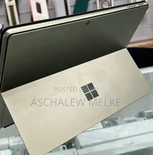 New Laptop Microsoft Surface Pro 9 8GB Intel Core I5 SSD 256GB