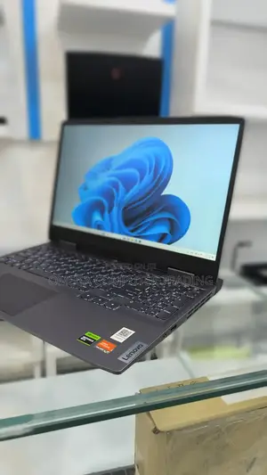 New Laptop Lenovo LOQ 15IRH8 16GB AMD Ryzen 7 SSD 512GB