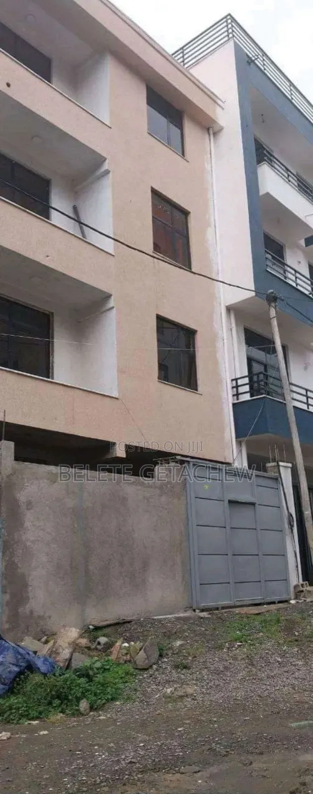 5bdrm House in Ayat, G+3, Bole for sale