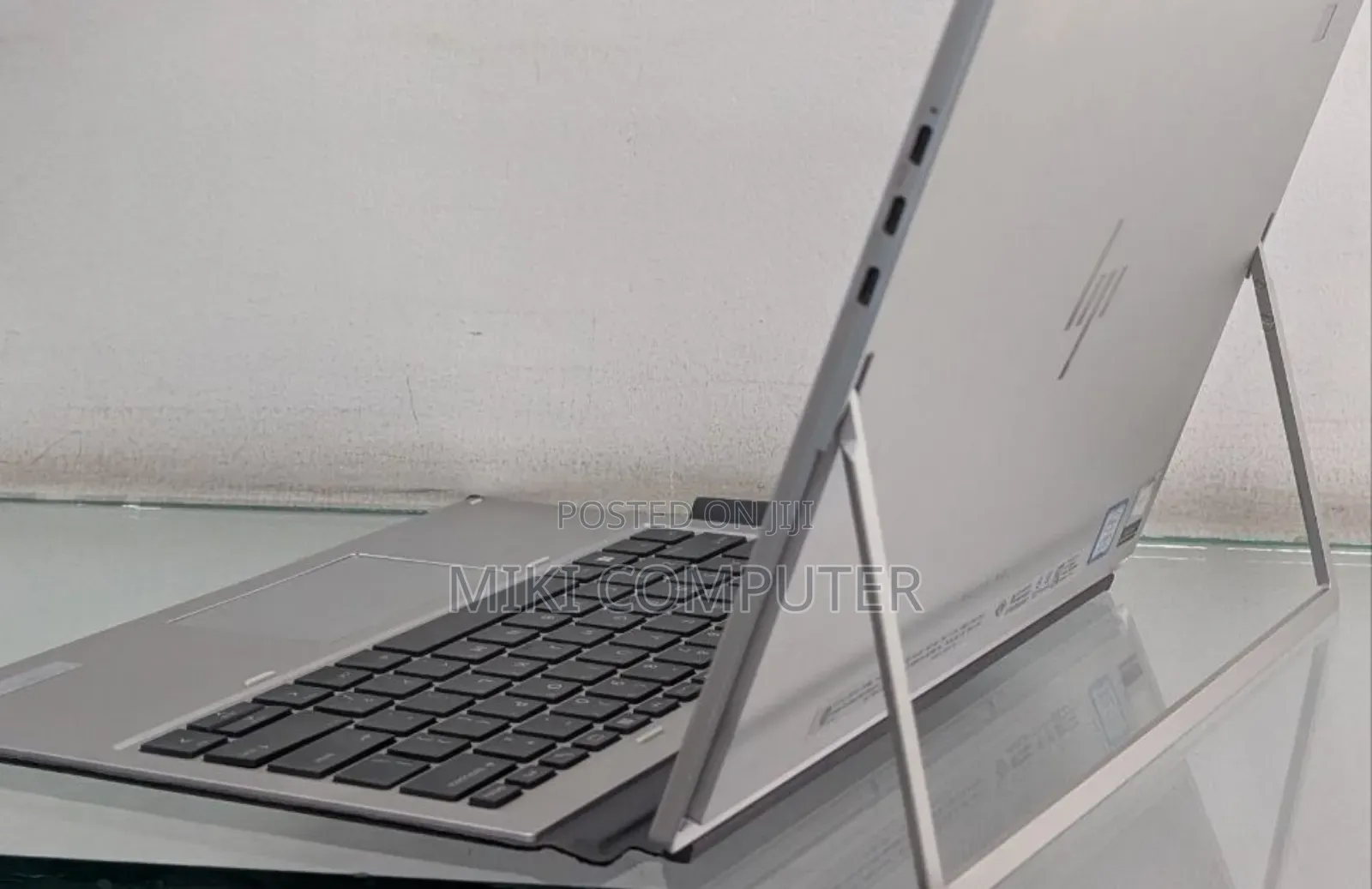 New Laptop HP X2 210 G2 8GB Intel Core I5 SSD 256GB