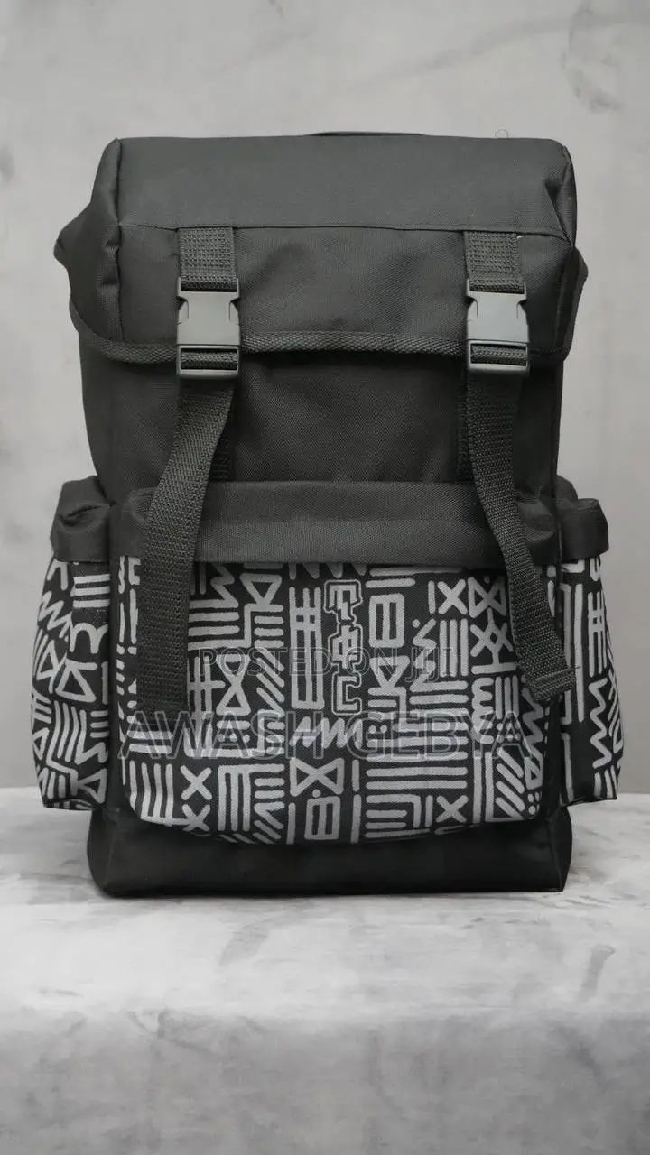 ጥቁር Tekur Backpack