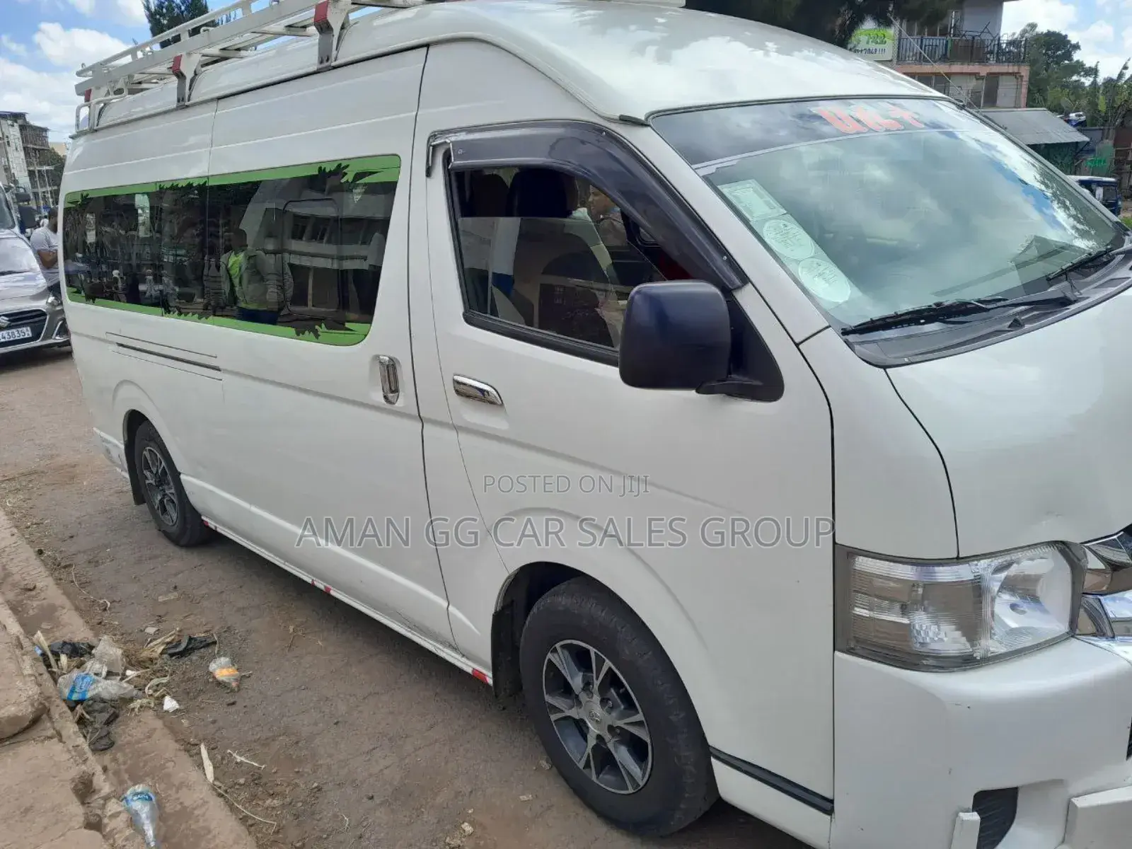 Toyota HiAce 2021 White