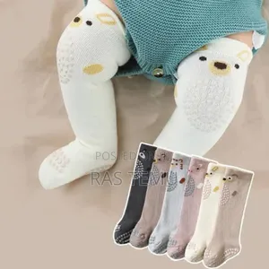 Photo - High Knee Baby Crawling Socks