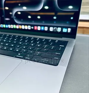 New Apple MacBook Pro 2023 M3 14-Inch 18GB Apple M3 Pro SSD 512GB