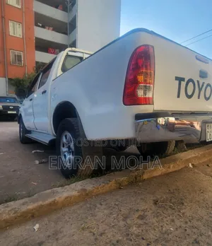 Toyota Hilux 2008 White
