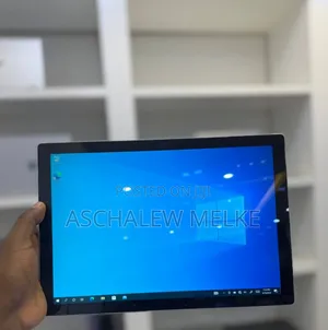 New Laptop Microsoft Surface Pro 9 8GB Intel Core I5 SSD 128GB