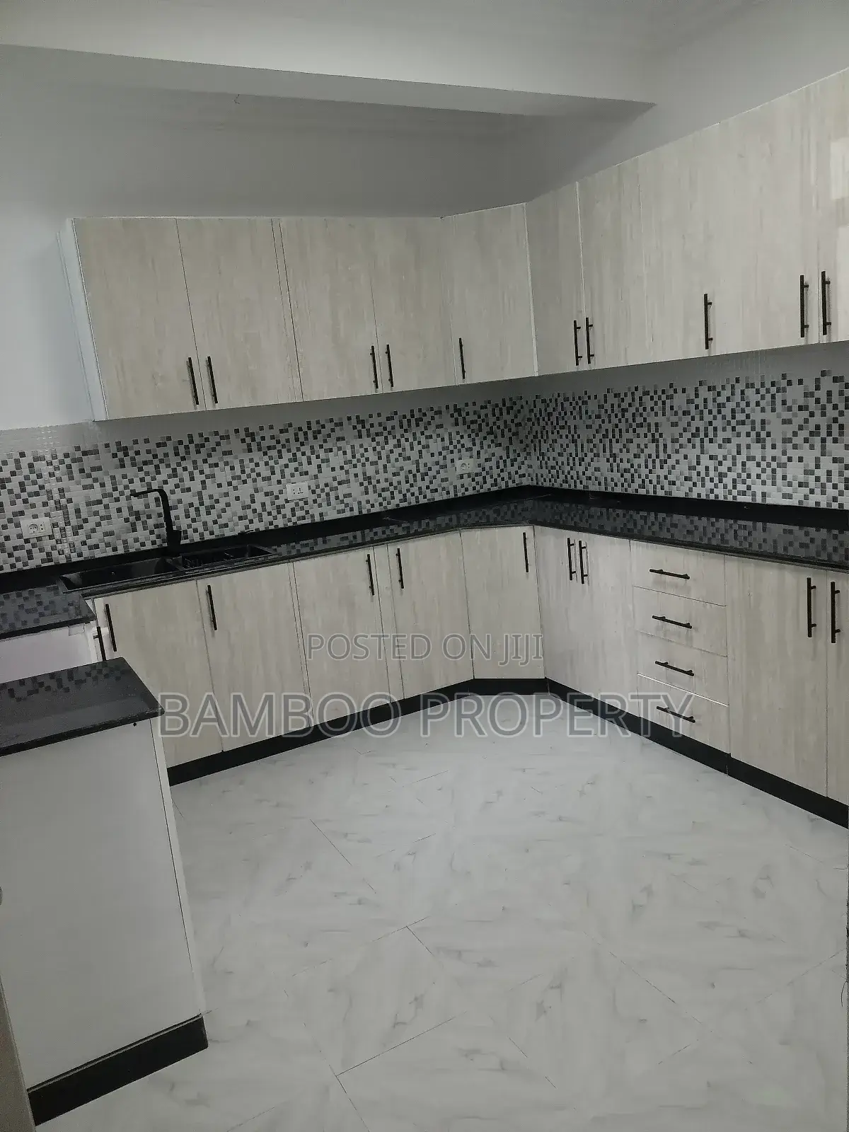 4bdrm Apartment in Bole for rent