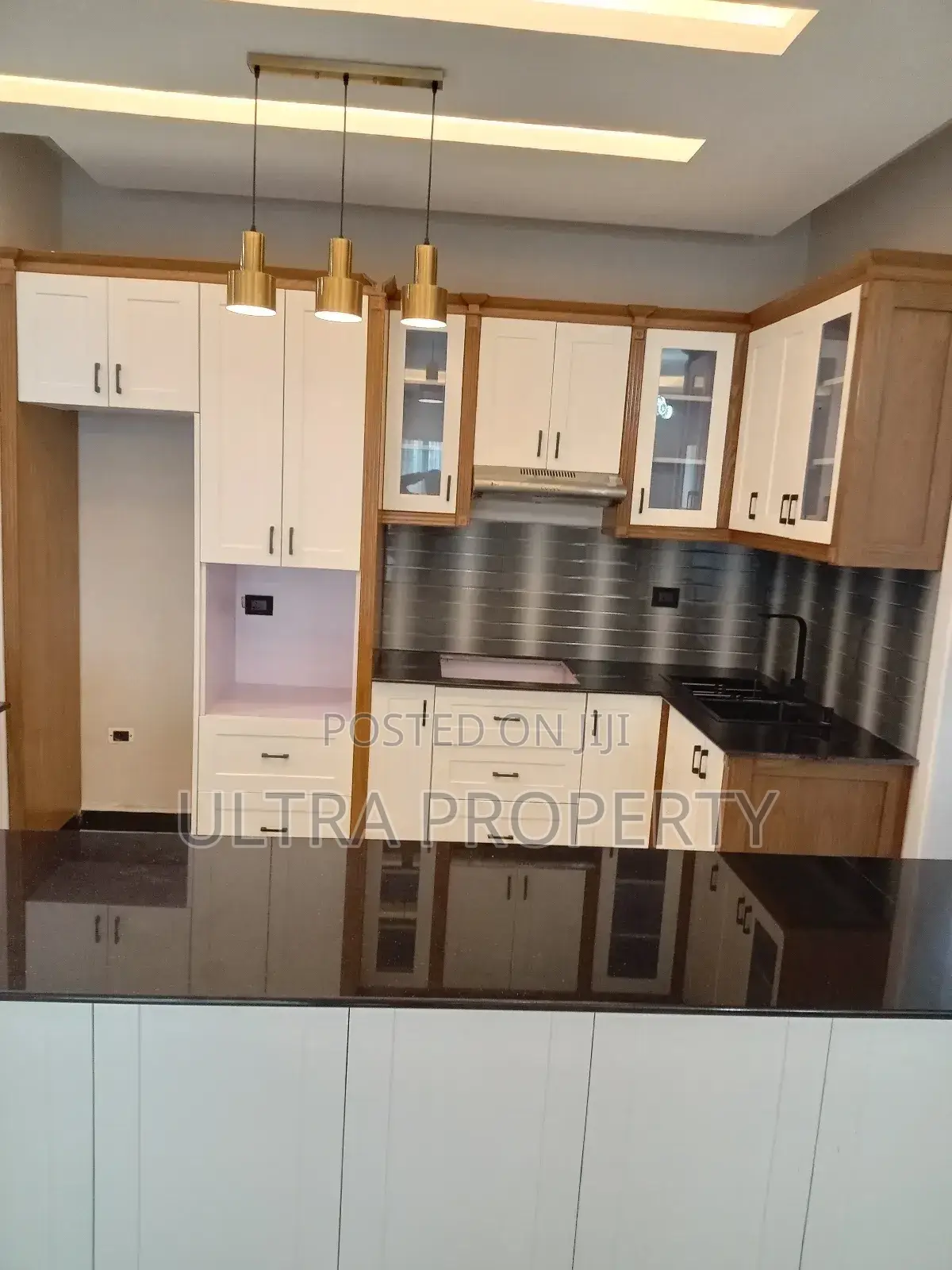 4bdrm Apartment in Bole for rent