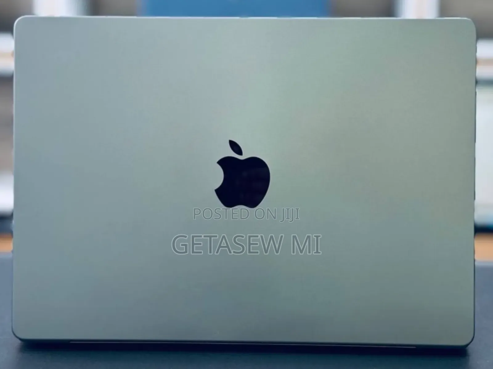 New Apple MacBook Pro 2023 M3 14-Inch 18GB Apple M3 Pro SSD 512GB