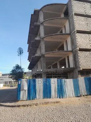 አስቸካይ የሚሸጥ ህንፃ