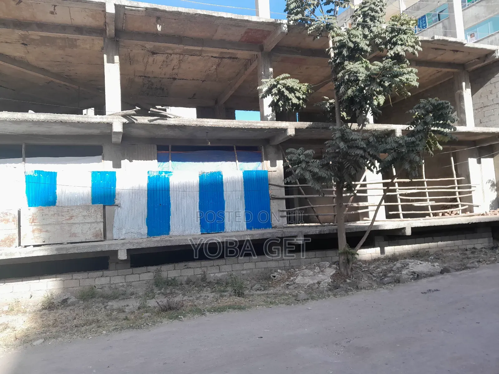 አስቸካይ የሚሸጥ ህንፃ