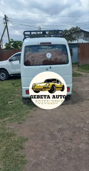 Suzuki Every Wagon 2012 White